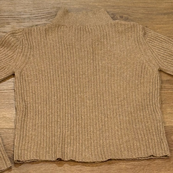 Tan Ribbed Cropped Zip Up Swester - Picture 3 of 6